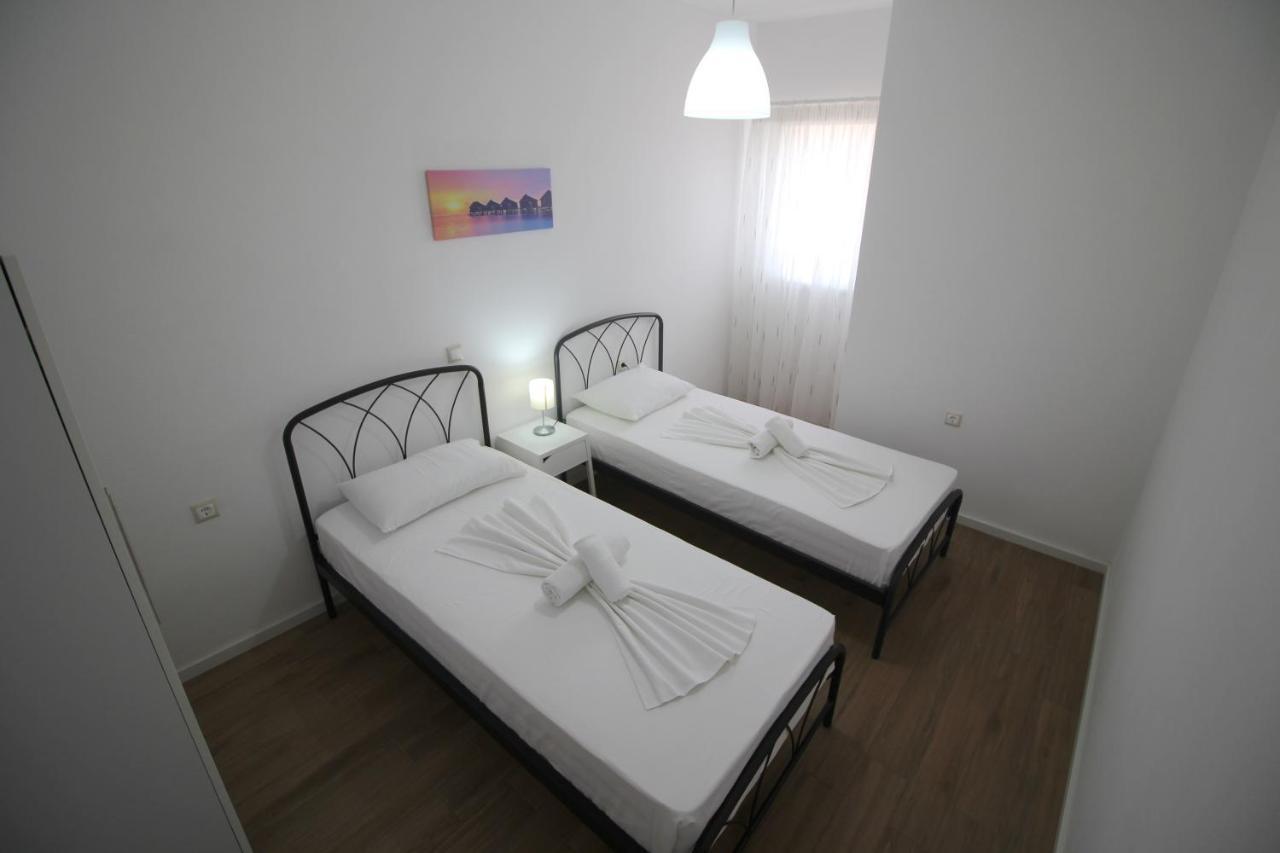Nefeli Apartments Sarandë Exteriör bild
