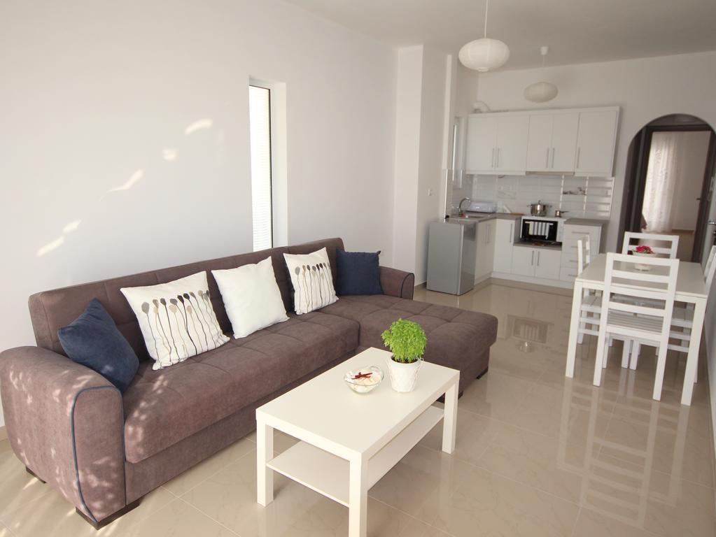 Nefeli Apartments Sarandë Exteriör bild