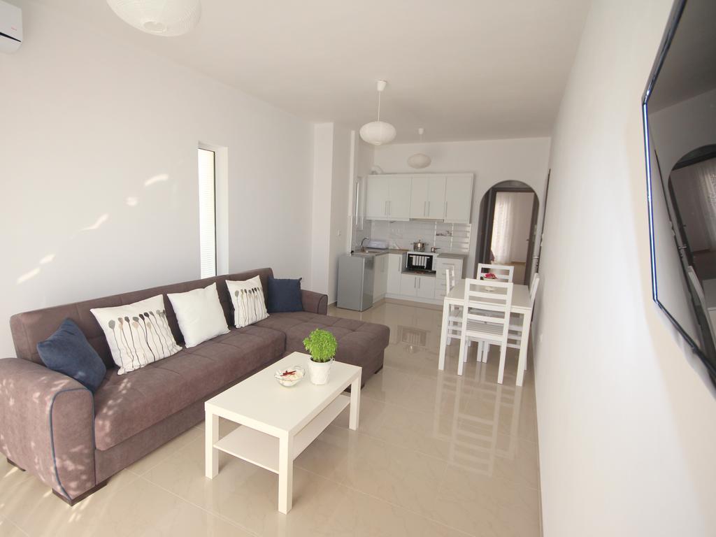 Nefeli Apartments Sarandë Exteriör bild
