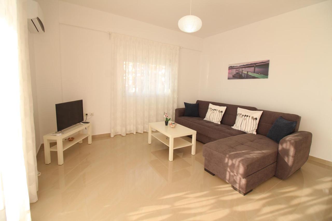 Nefeli Apartments Sarandë Exteriör bild